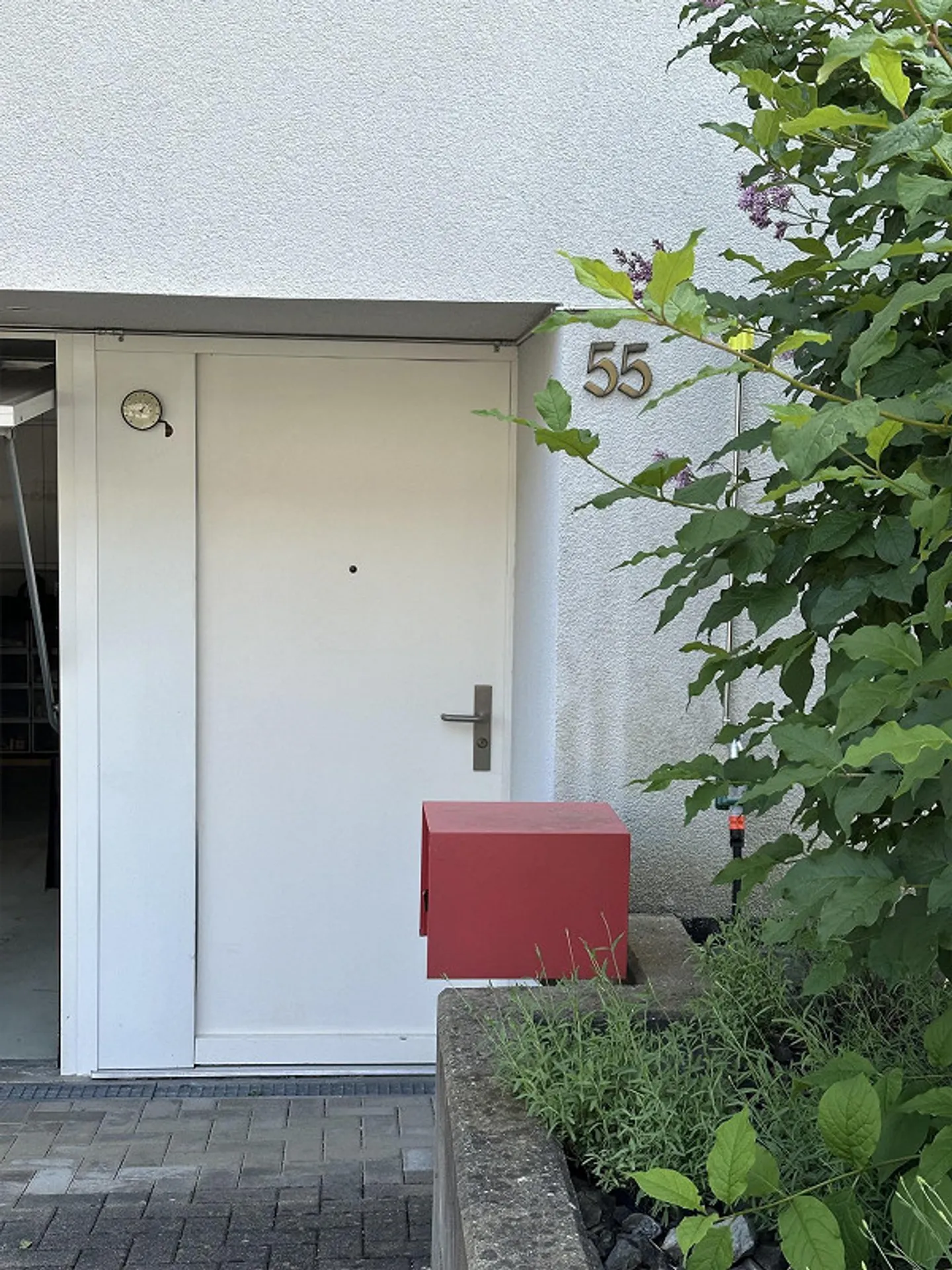 Ampio appartamento di 5,5 locali con balcone e garage a Oberwil - Foto 18 di 18