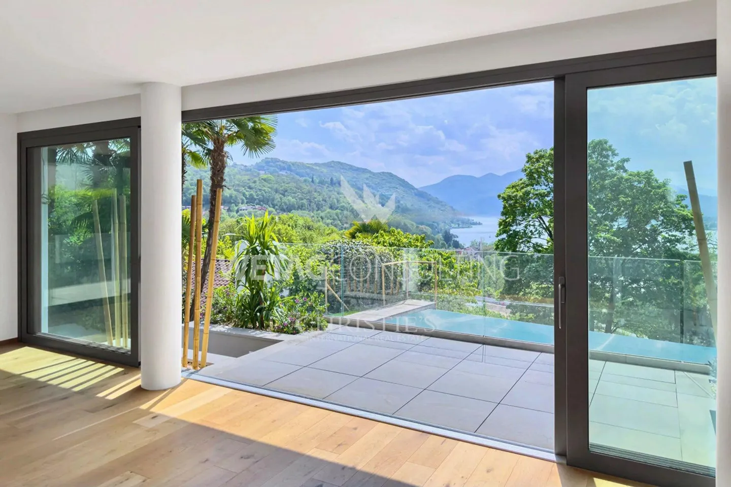 Lugano-Muzzano: villa spaziosa con piscina e vista sul lago di Lugano - Foto 2 di 13