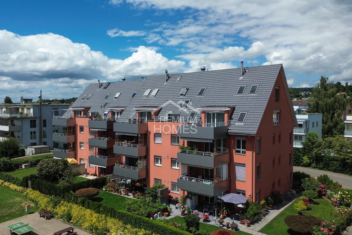 Maison Familiale Élégante avec Terrasse - Photo 1 sur 12