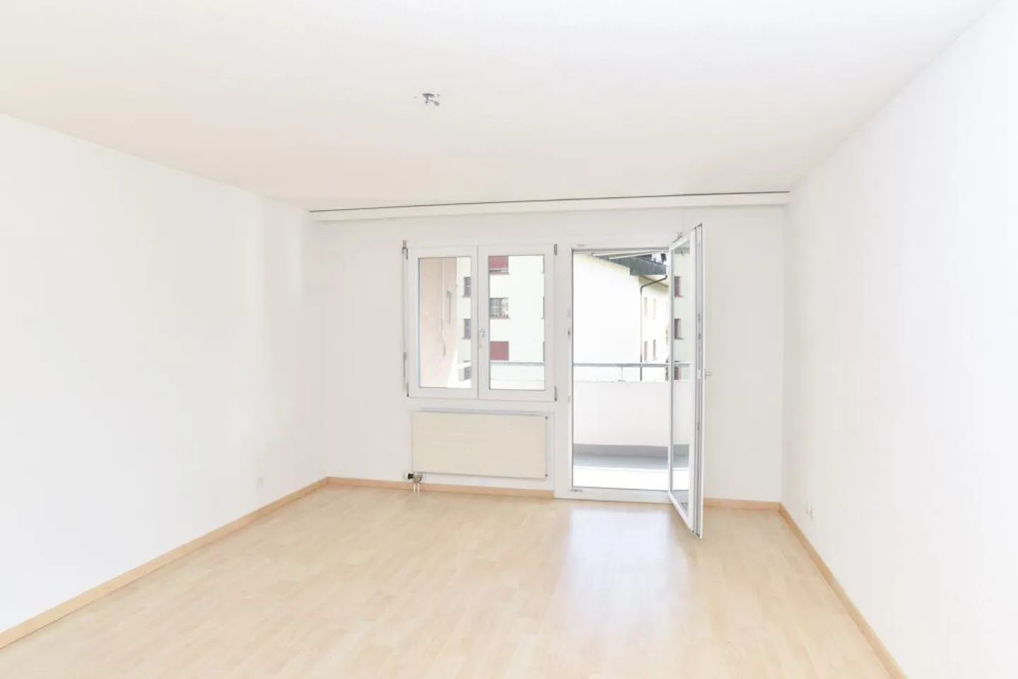 Beautiful 2.5 Room Apartment - Photo 4 of 6