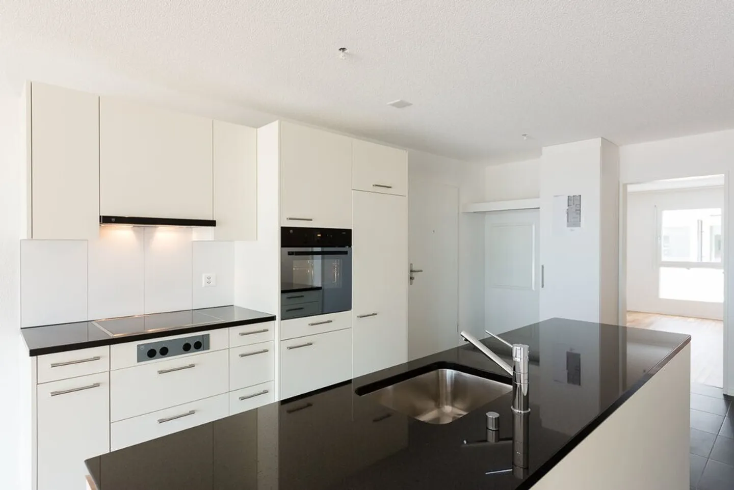 Moderne 3.5-Zimmerwohnung - Foto 2 von 12