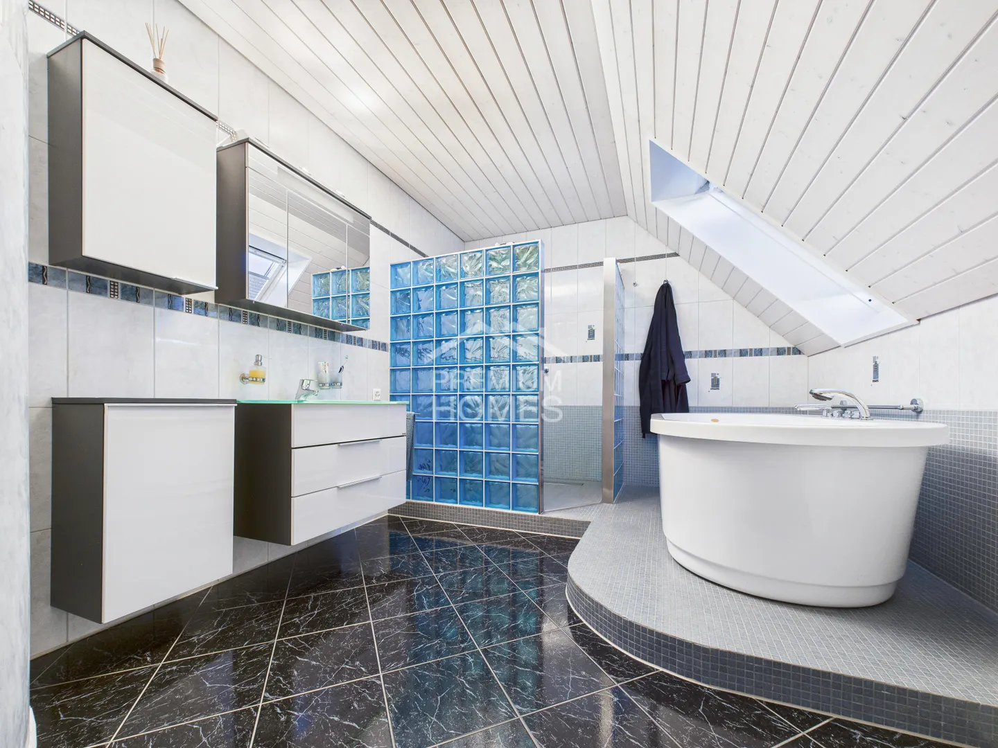 Maison Familiale Élégante avec Terrasse - Photo 8 sur 12