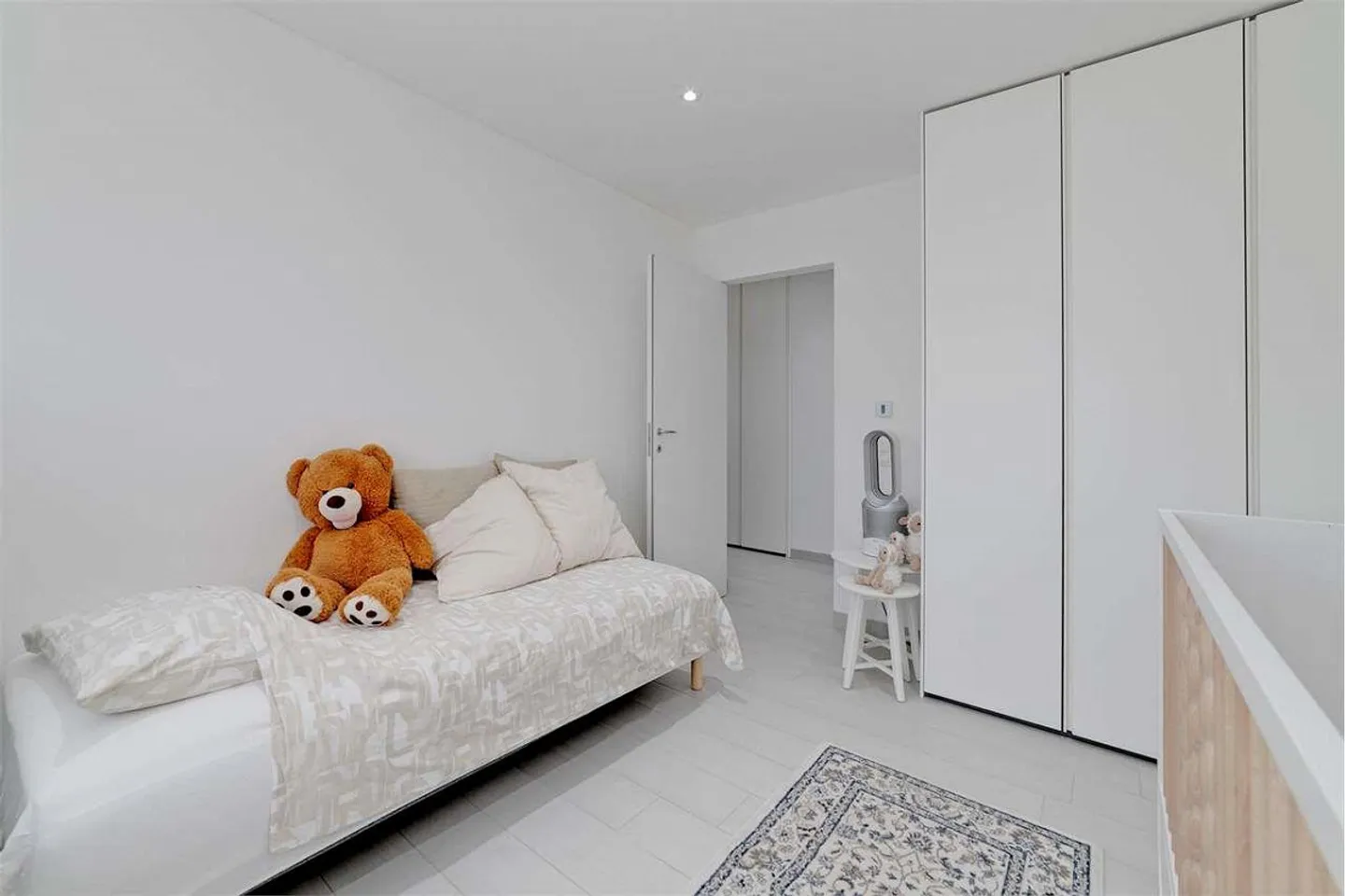 Modern Villa with Garden in Ligornetto - Photo 11 of 13