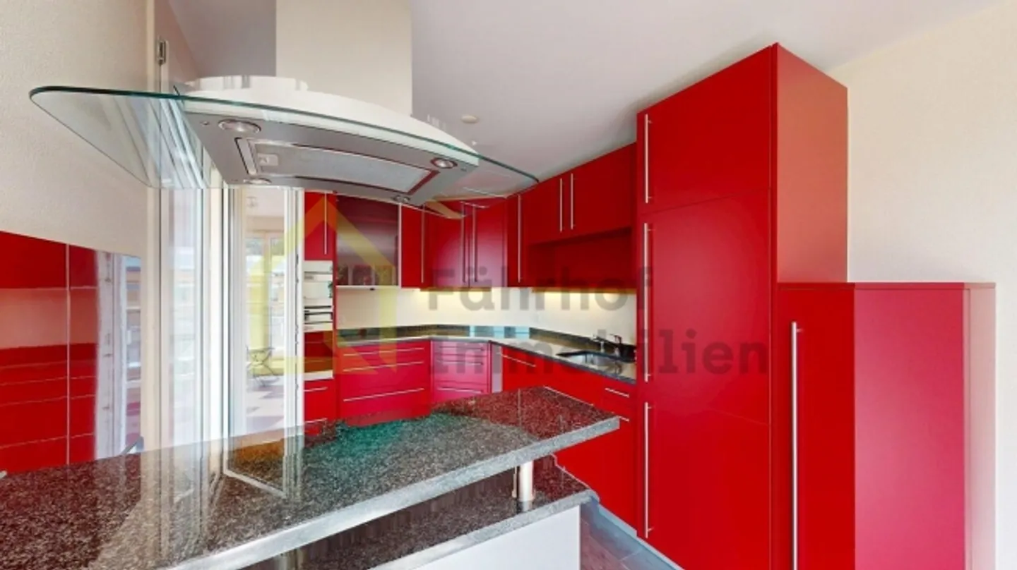 Attico con grande giardino d'inverno e terrazza soleggiata - Foto 8 di 12