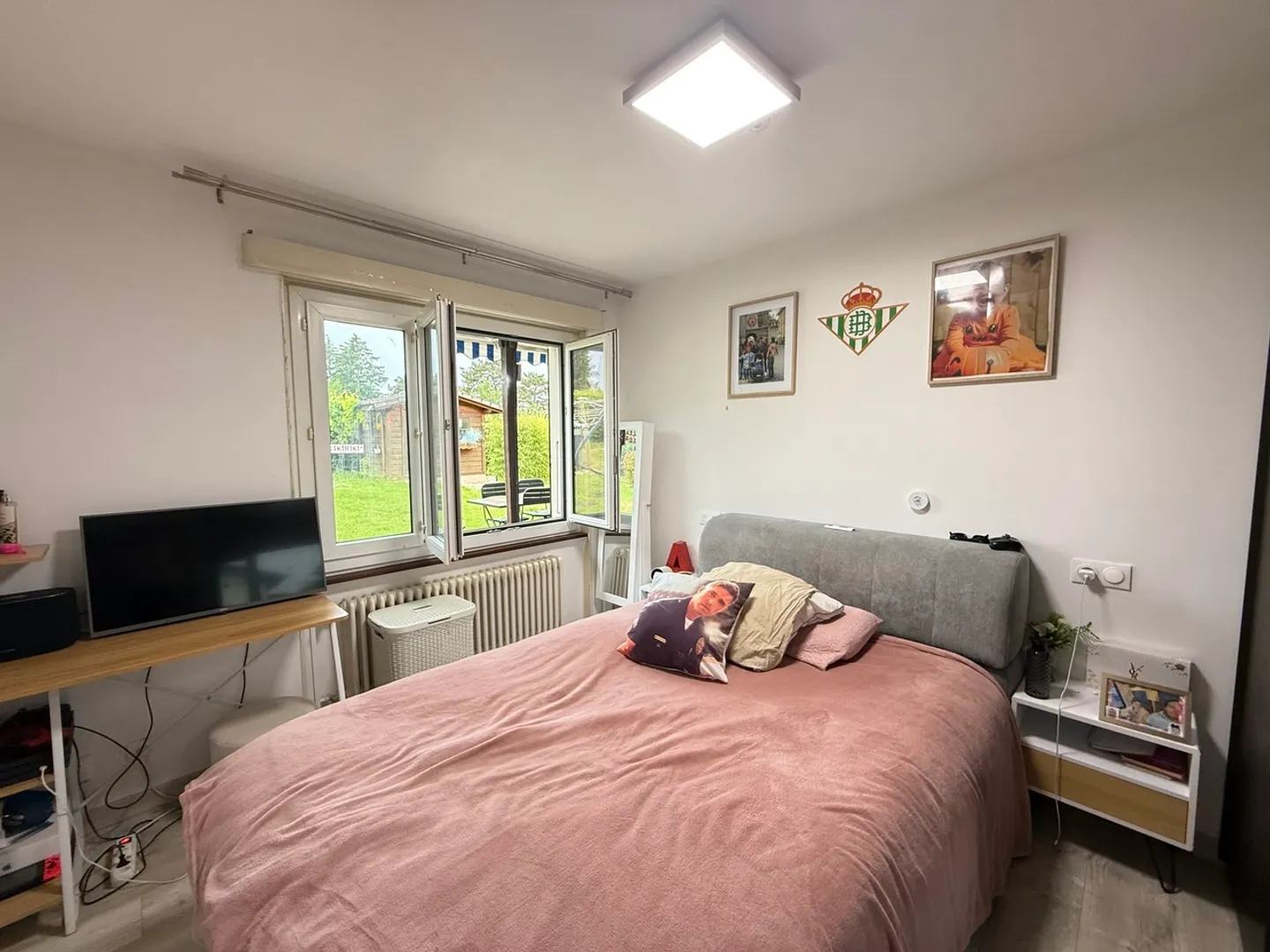 Gemütliches Haus mit ruhigem Außenbereich hinten - Foto 12 von 17