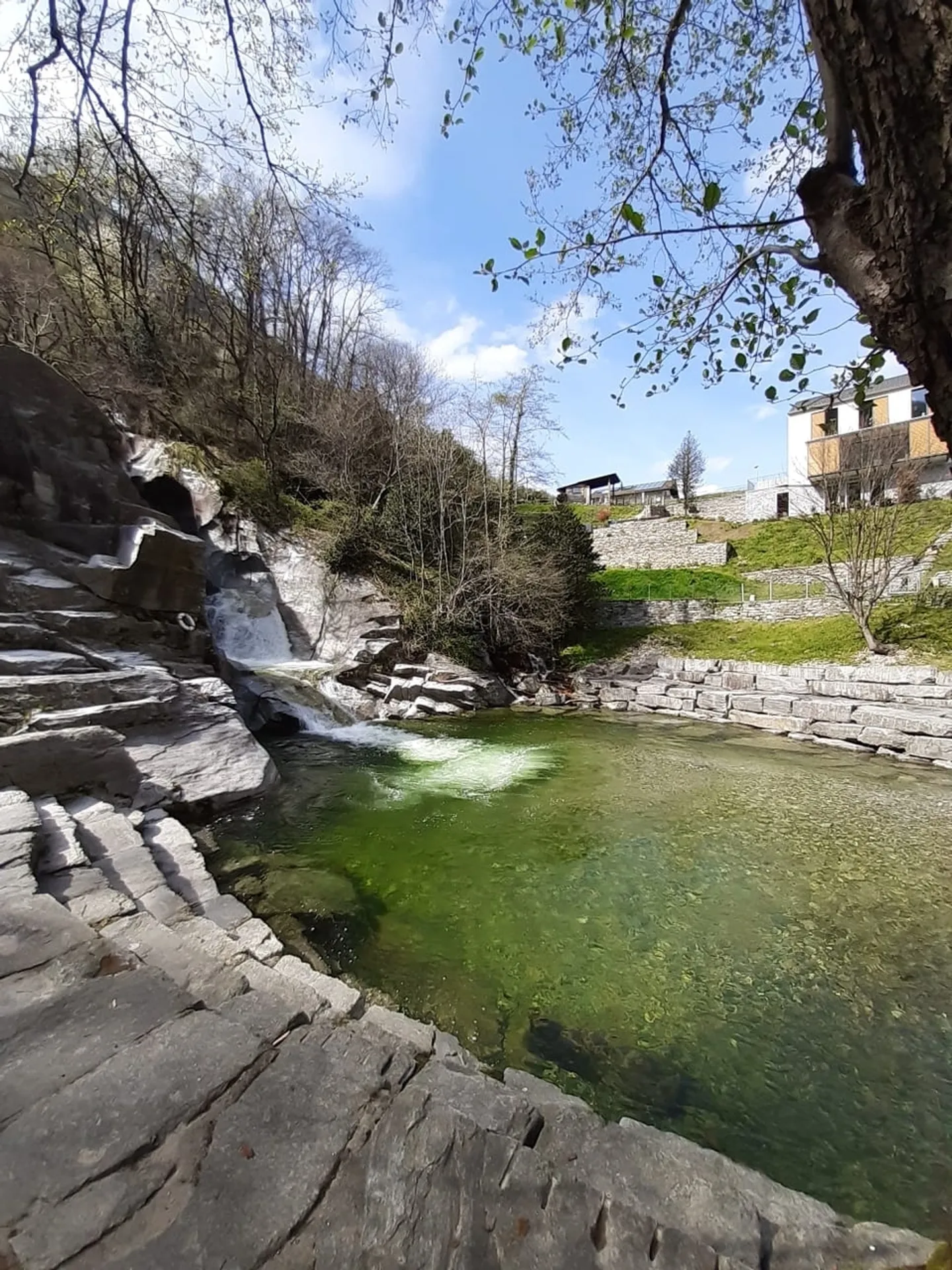 Charming 4.5-Room Single-Family House in Renovation in Riviera-Iragna - Photo 6 of 9