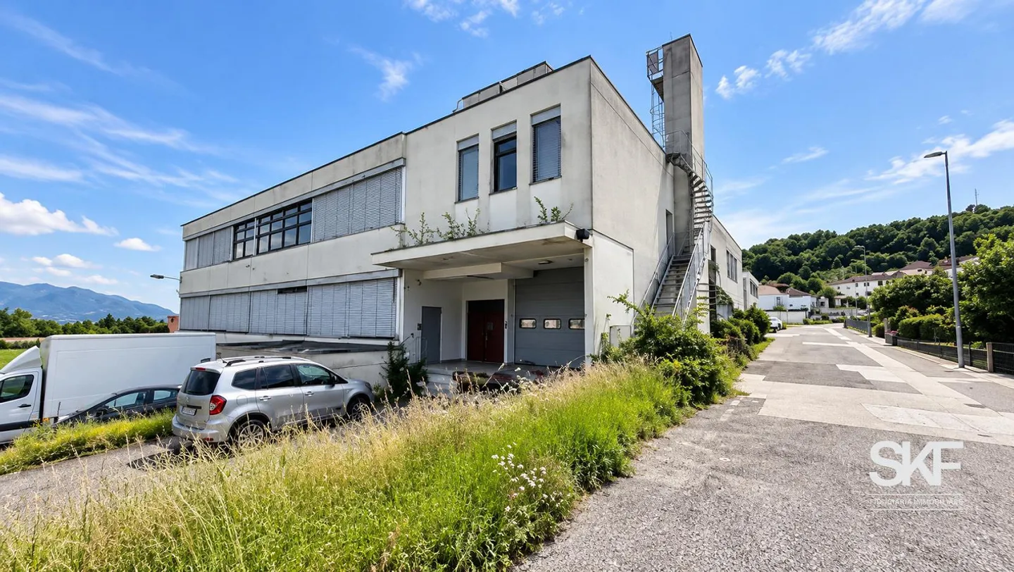 FOR SALE LARGE WAREHOUSE/COMMERCIAL/INDUSTRIAL DEPOSIT - Photo 7 of 12