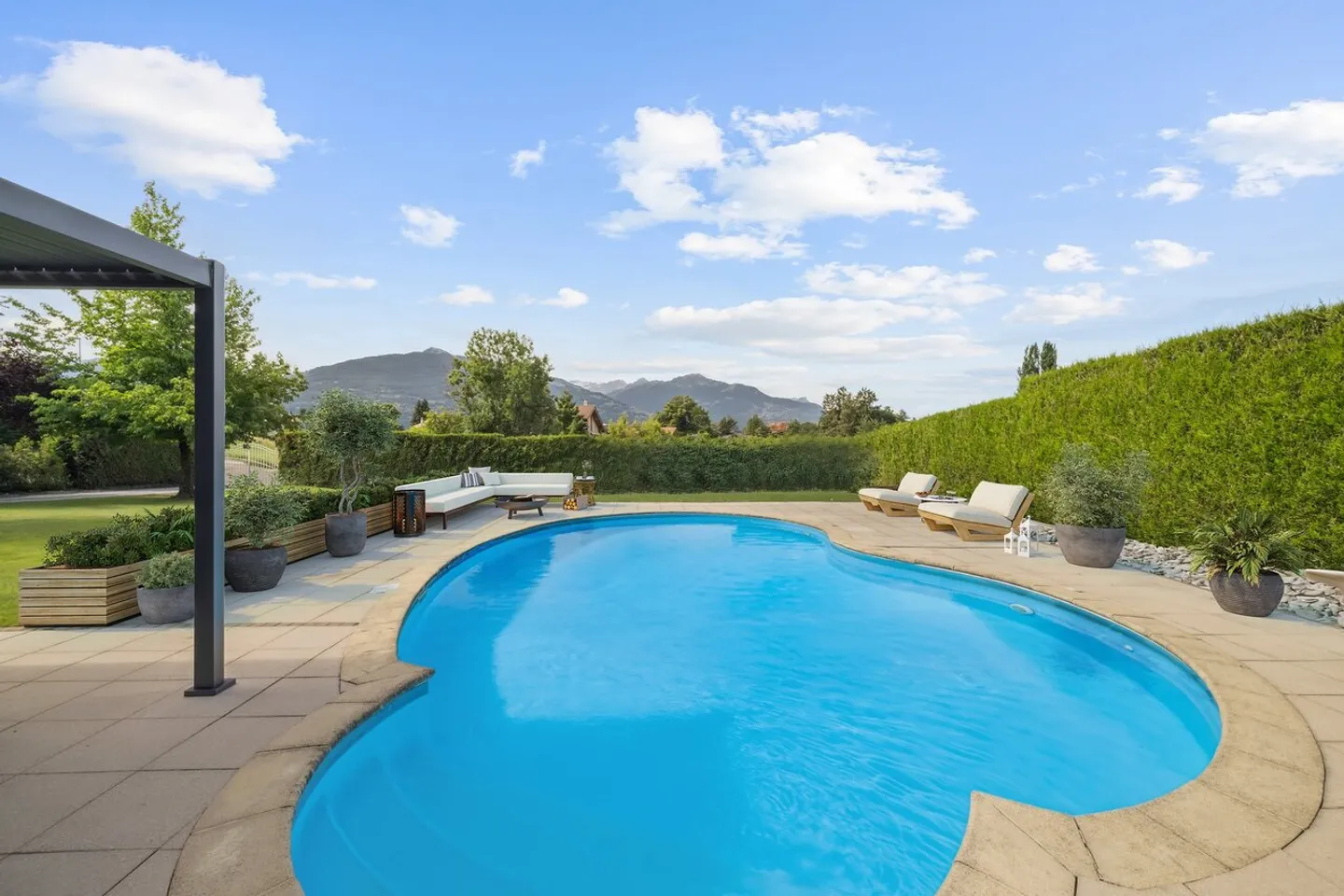 Villa straordinaria a Grimisuat – Proprietà spaziosa e vista panoramica - Foto 2 di 13