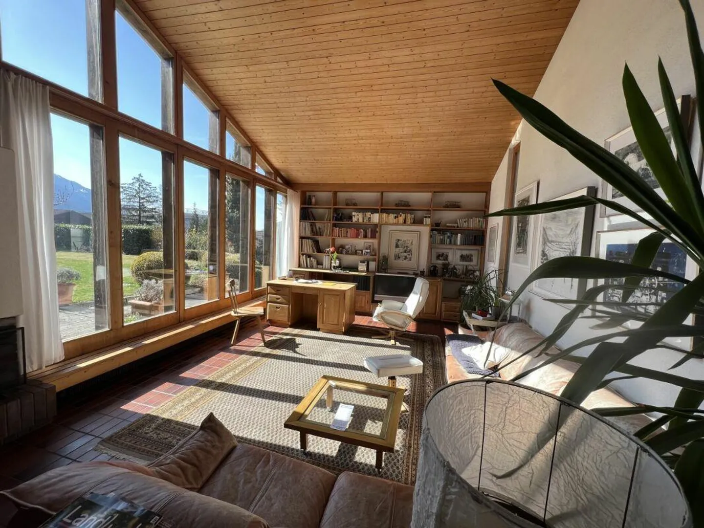 Exklusives 5.5 Zimmer-Einfamilienhaus mit angebautem 2.5 Zimmer-Hau... - Foto 2 von 8