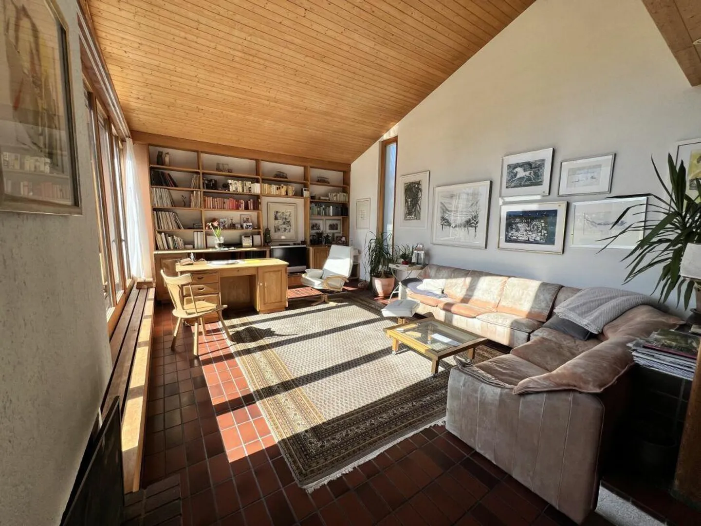 Exklusives 5.5 Zimmer-Einfamilienhaus mit angebautem 2.5 Zimmer-Hau... - Foto 3 von 8