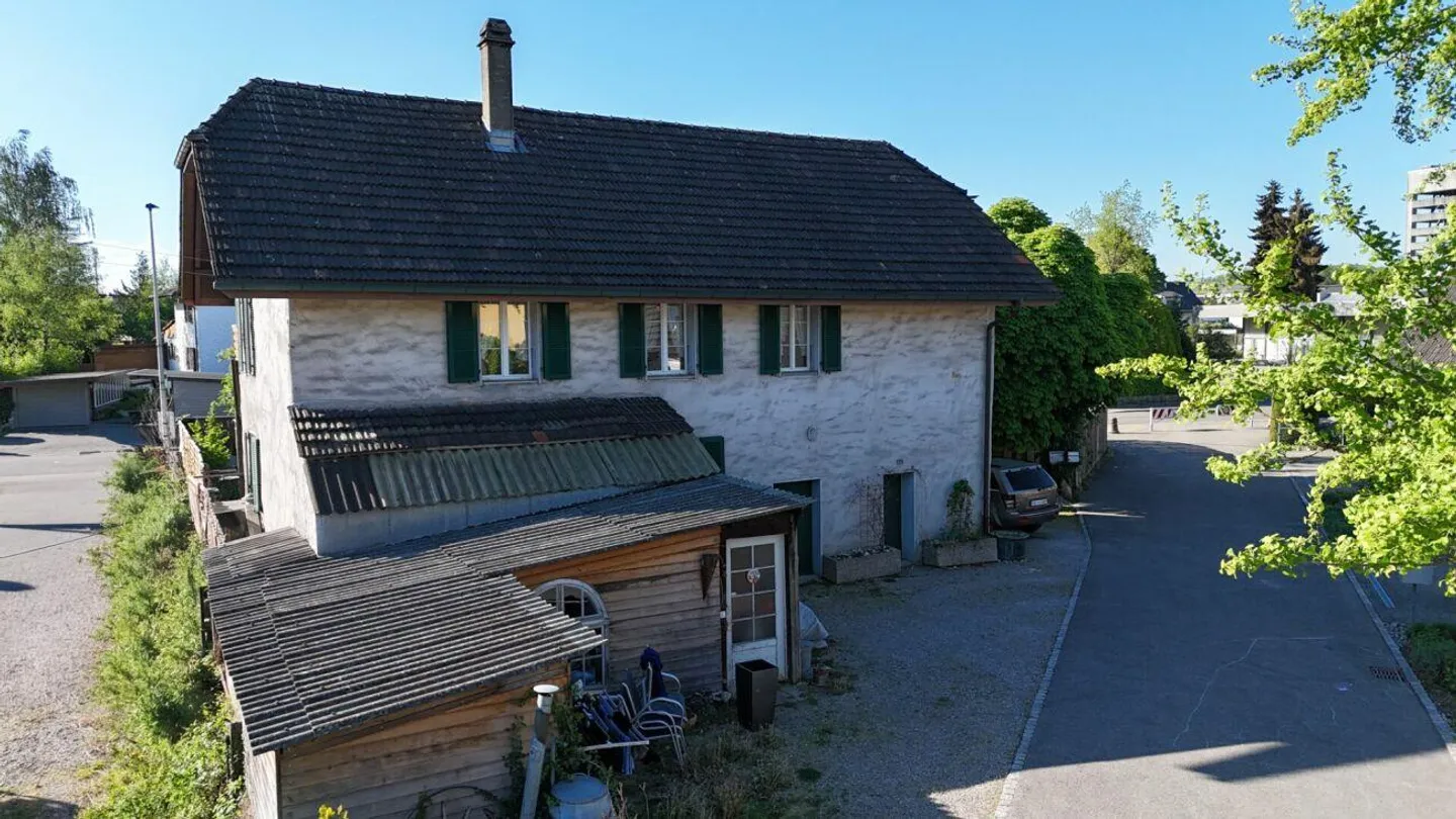 Una casa con opportunità - Ideale per la vita intergenerazionale, l'auto-utilizzo o come proprietà d'investimento - Foto 20 di 25