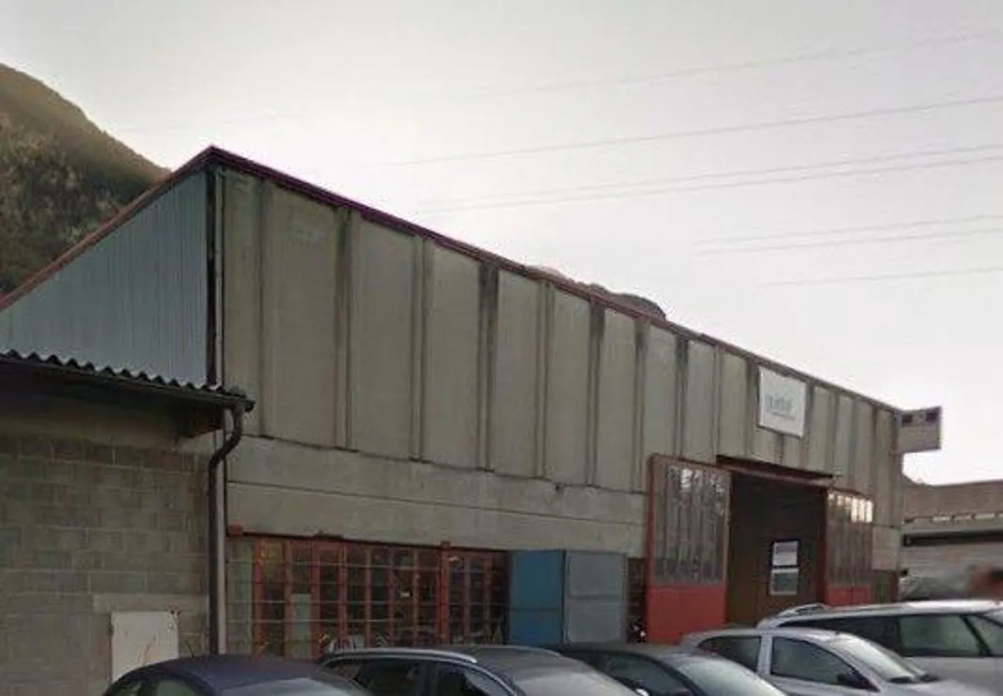 Edificio ad uso misto in vendita - Foto 3 di 13