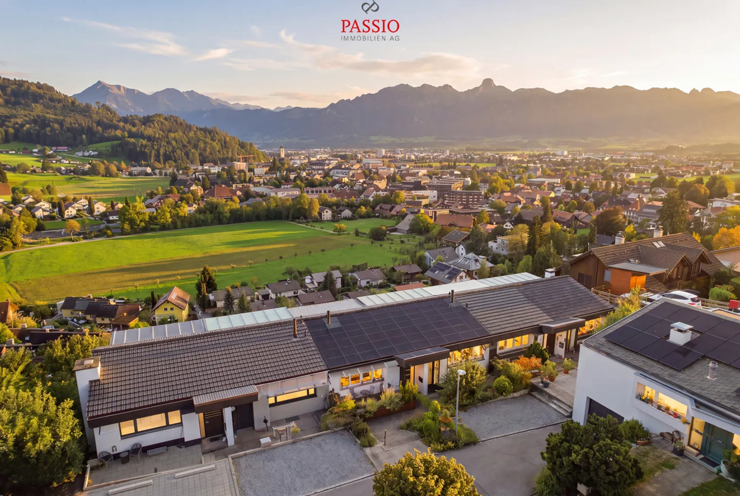 Charmantes Familienhaus mit Alpenblick - Foto 2 von 33