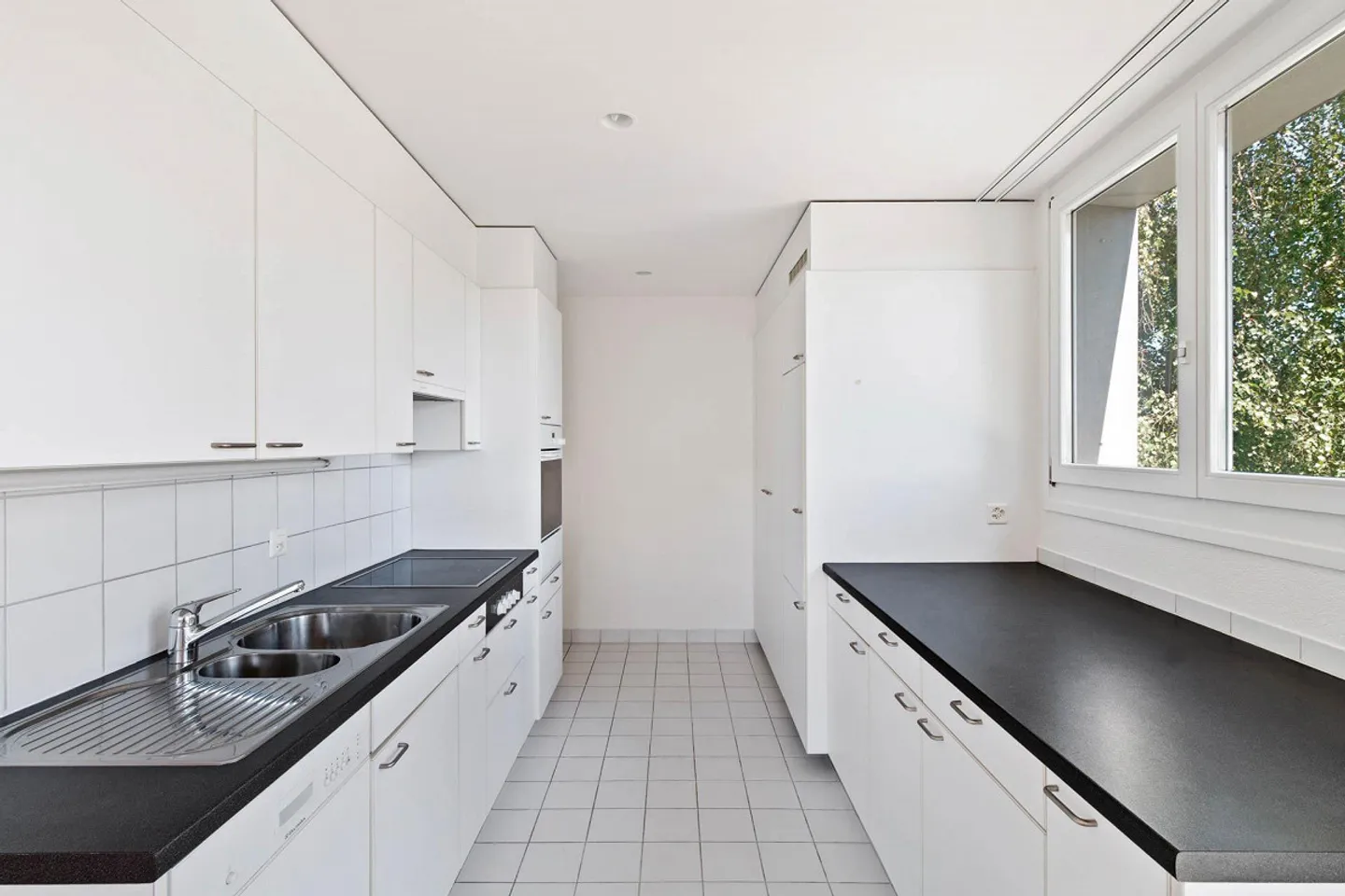 Appartement Charmant avec Cuisine Moderne - Photo 3 sur 5