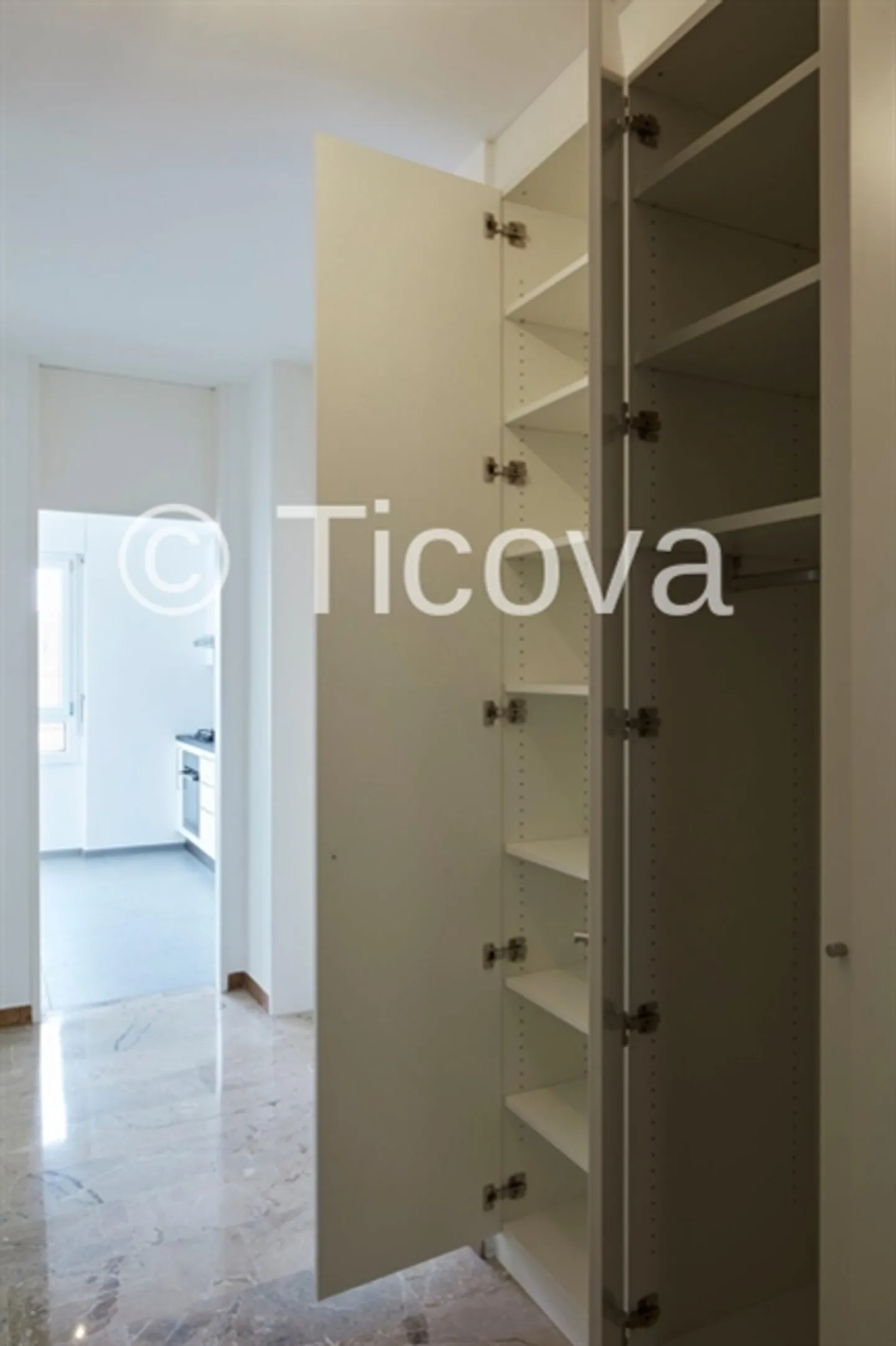 Renovated 2-Room Apartment 2025 - Photo 9 of 9