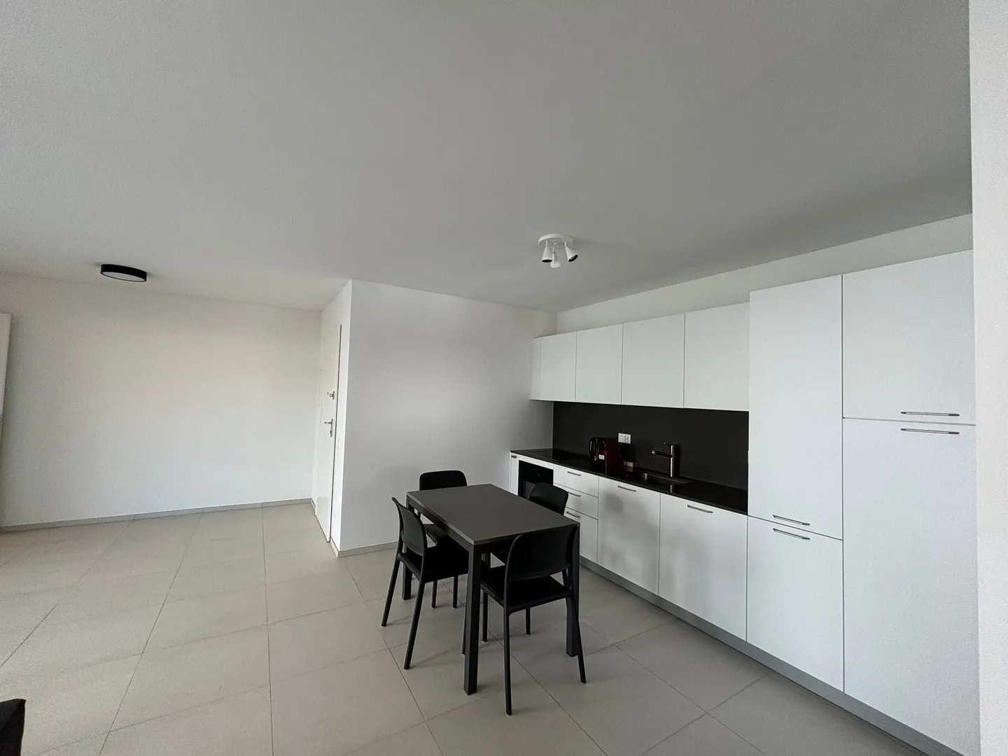 Bellissimo Trilocale arredato - Pigione All inclusive - Foto 3 di 22