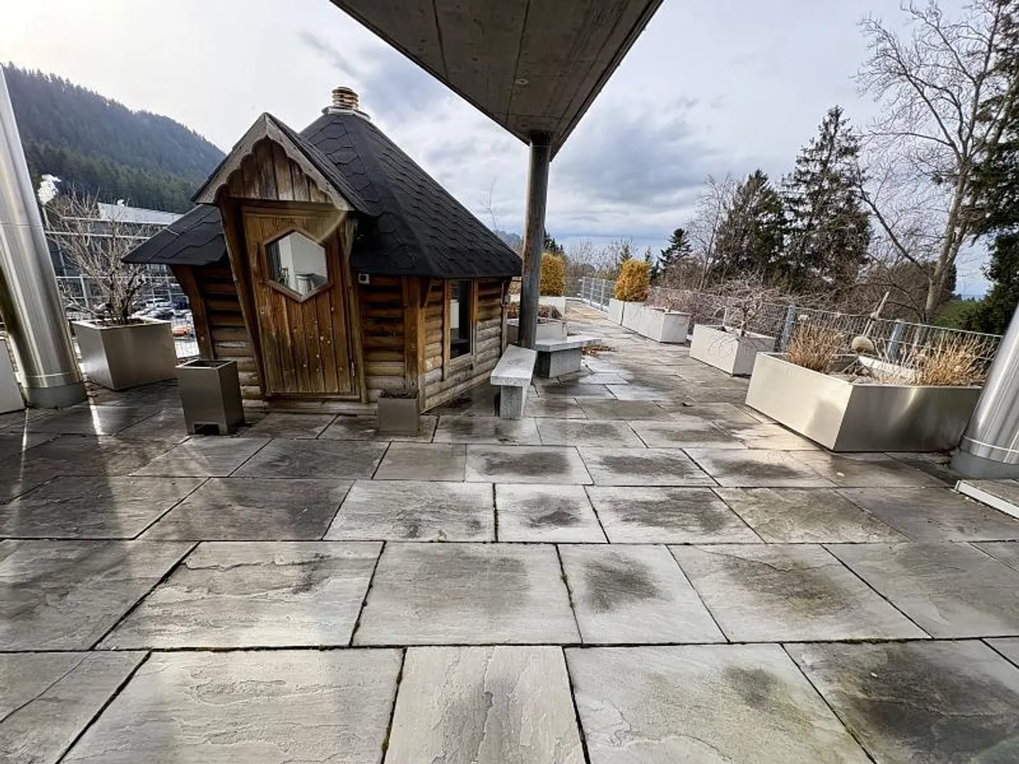 GENEROUS WITH TERRACE AND SAUNA - Photo 1 of 6