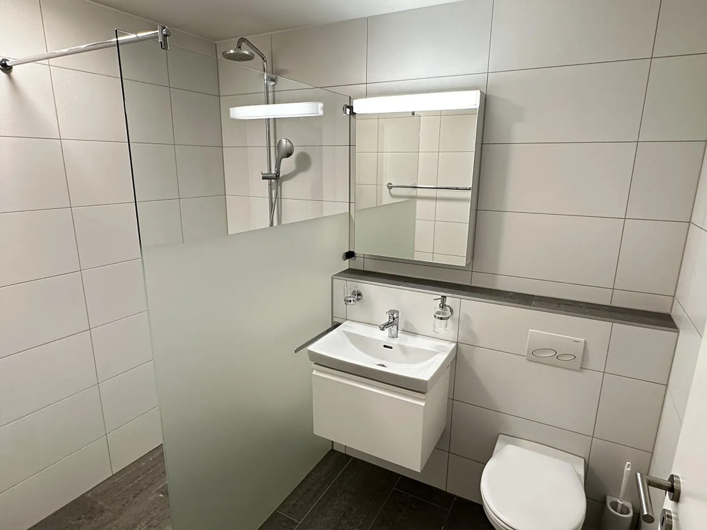 Modernes 3.5 Zimmer-Apartment - Foto 8 von 13