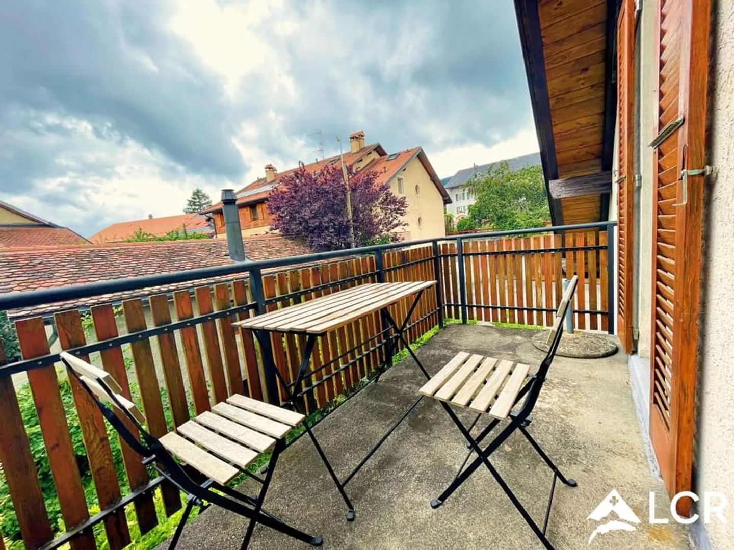 Joli appartement de 2.5 pièces avec balcon au calme à Marchissy - Foto 7 di 12