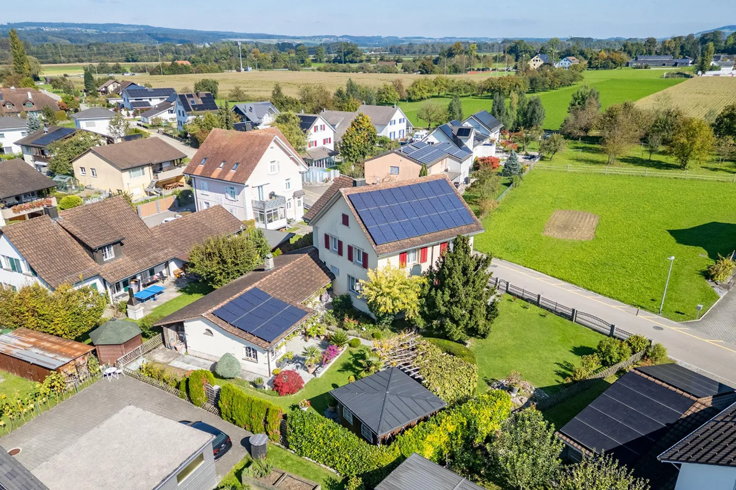 Freistehendes Einfamilienhaus mit sonnigem Gartenparadies - Foto 1 von 21
