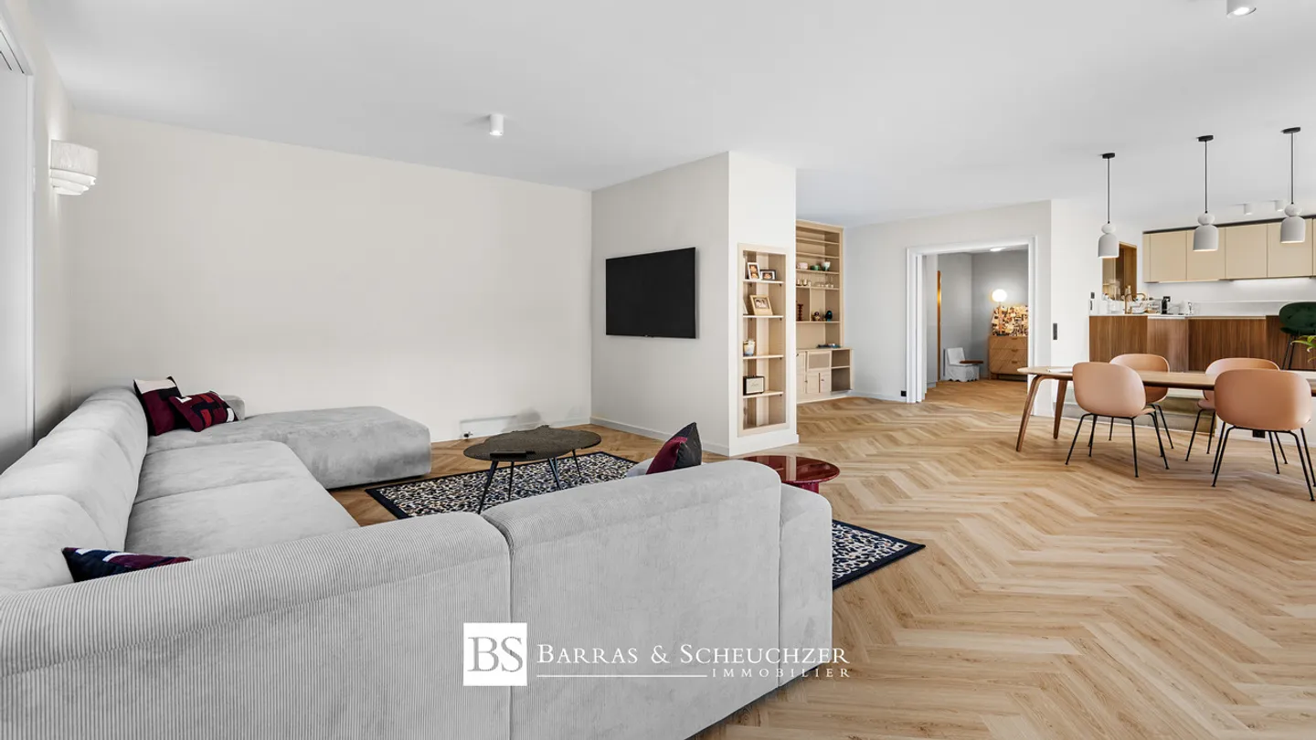 High standing | Renovated 2025 | Castle view | 8.5 rooms + 2.5 rooms - Photo 3 of 38