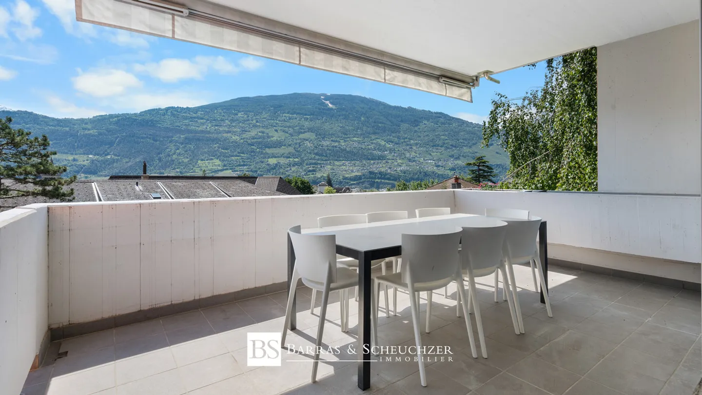 High standing | Renovated 2025 | Castle view | 8.5 rooms + 2.5 rooms - Photo 8 of 38