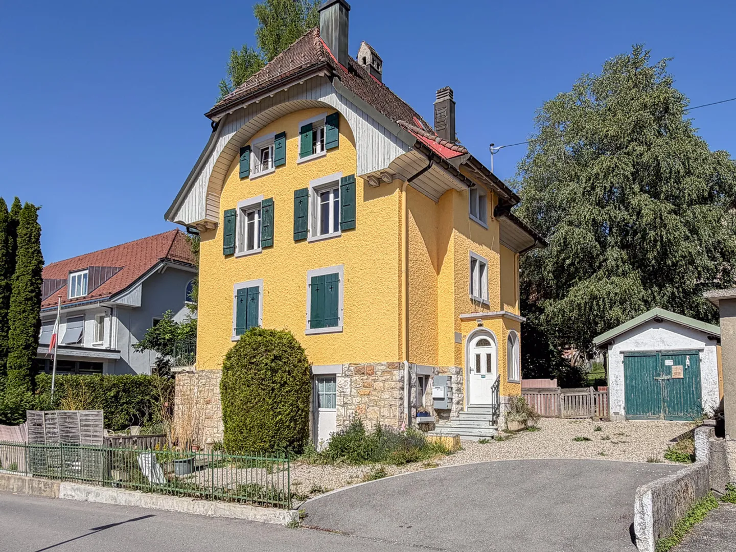 Rental house with 4 apartments and 1 garage in the center of Ste-Croix - Photo 24 of 24