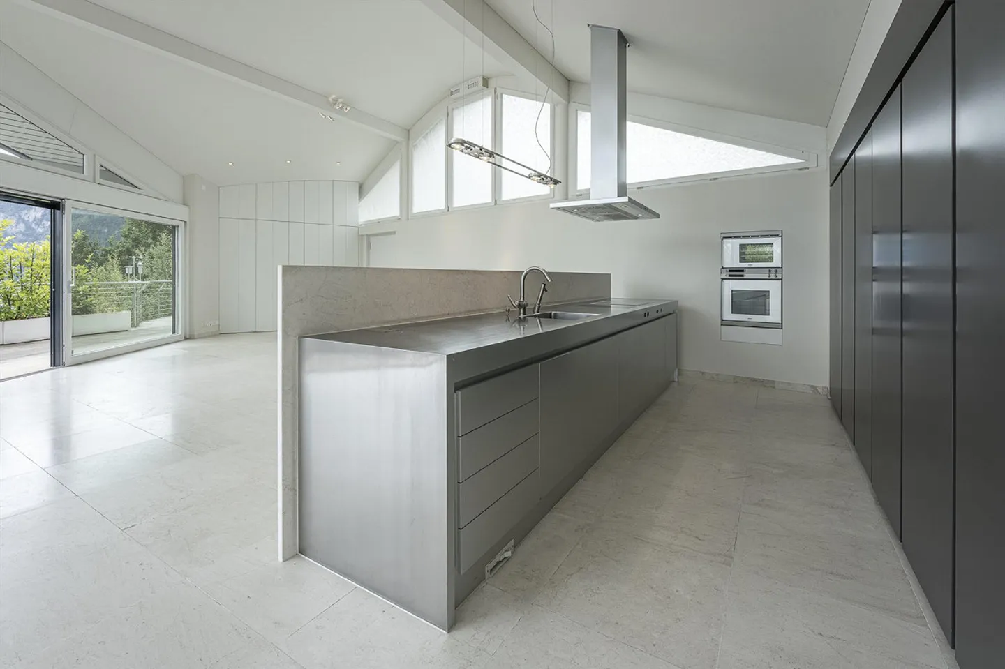 Living with panoramic views and tax benefits. - Photo 4 of 5