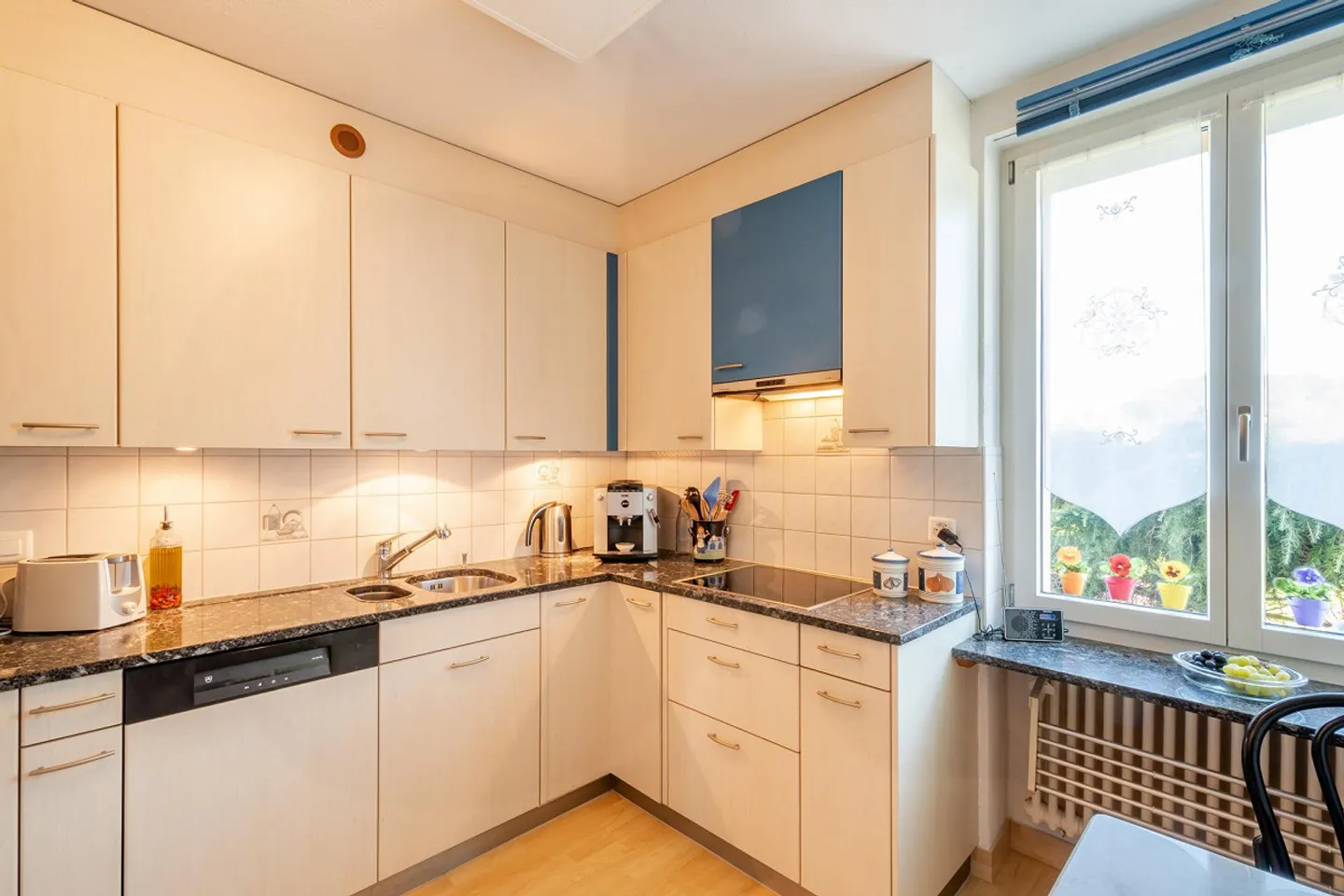 Freistehendes Einfamilienhaus mit sonnigem Gartenparadies - Foto 14 von 21