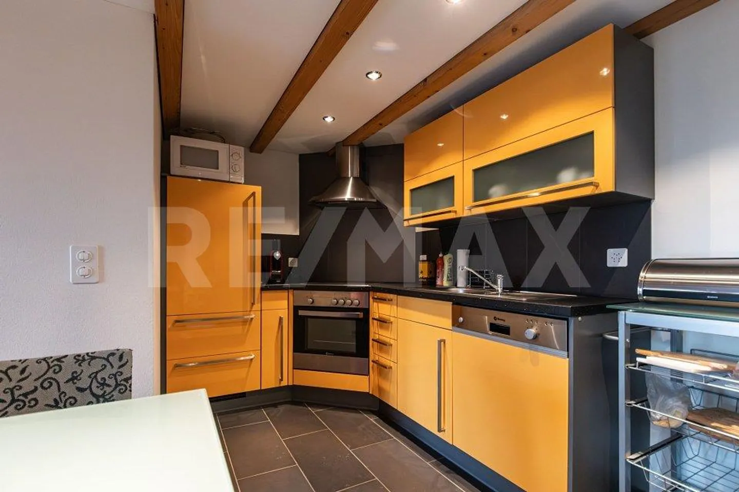 Mehrfamilienhaus mit 4 Wohneinheiten - Foto 6 von 13