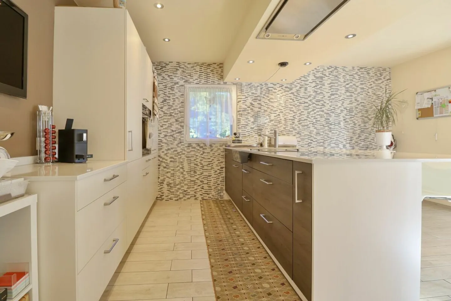 Maison individuelle spacieuse avec appartement - idéale pour les ménages multigénérationnels - Photo 4 sur 21