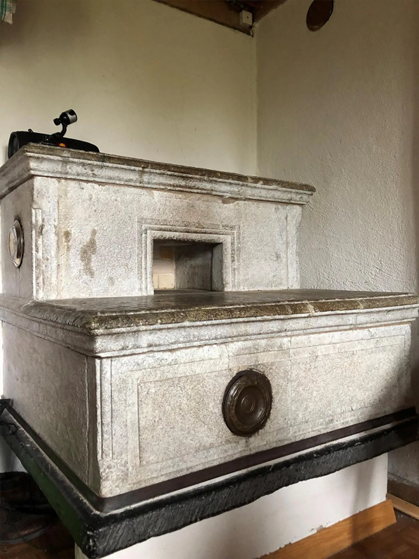 SOLD - Multi-family house with 3 residential units Meiringen BE - Photo 3 of 3