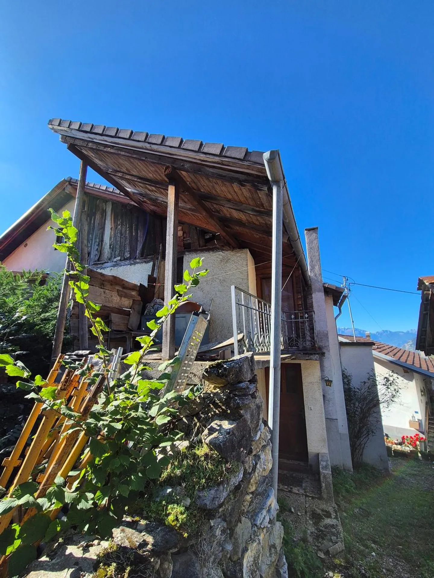 Maison de Village Charmante à Rénover - Photo 4 sur 13