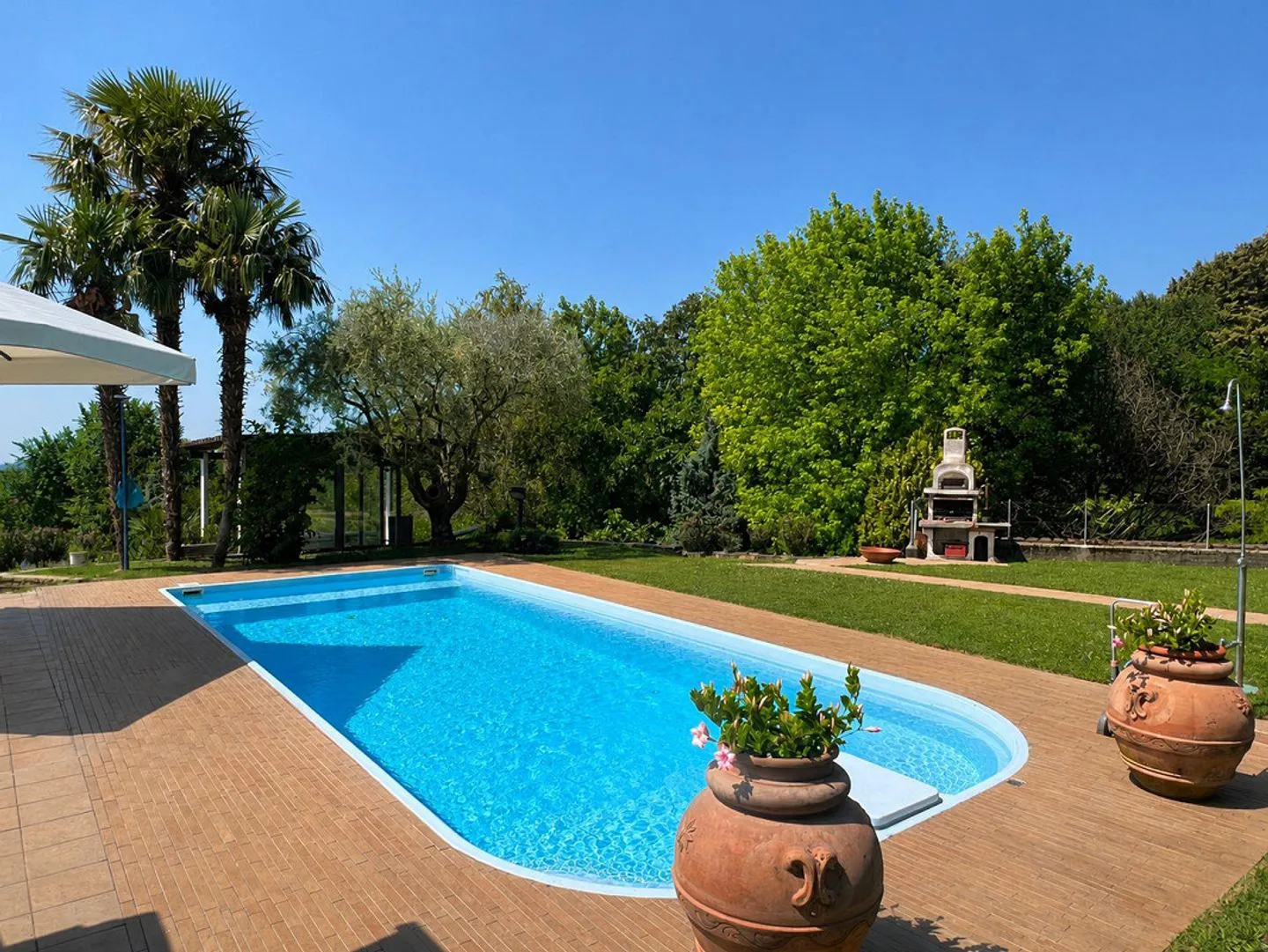 Bellissima villa con piscina nel verde - Foto 18 di 22