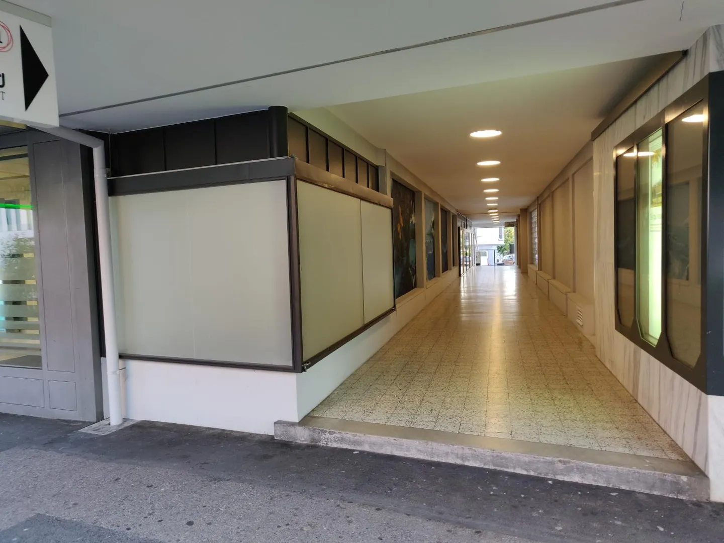 Arcade - Photo 2 of 4