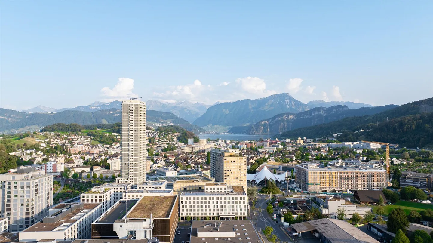 Pilatus Tower Kriens: Appartamento 2.5 locali al 31° piano con vista sul Lago dei Quattro Cantoni - Foto 1 di 8