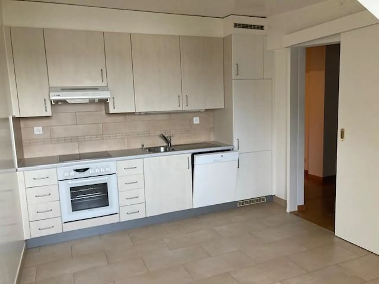 Beautiful apartment near the lake - Photo 1 of 5