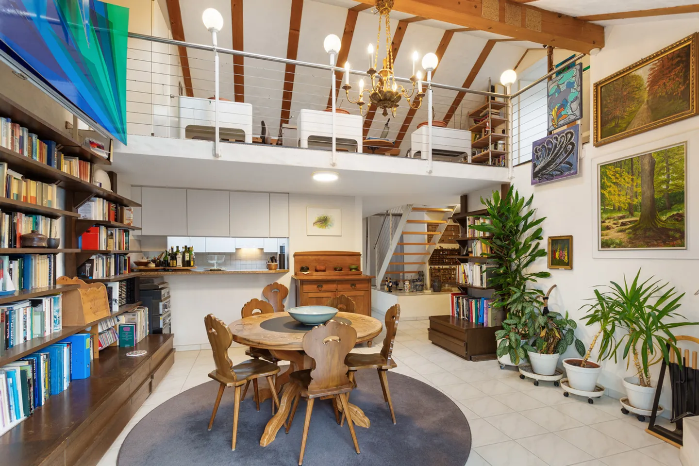 Charme della galleria in una zona residenziale popolare - Foto 1 di 5