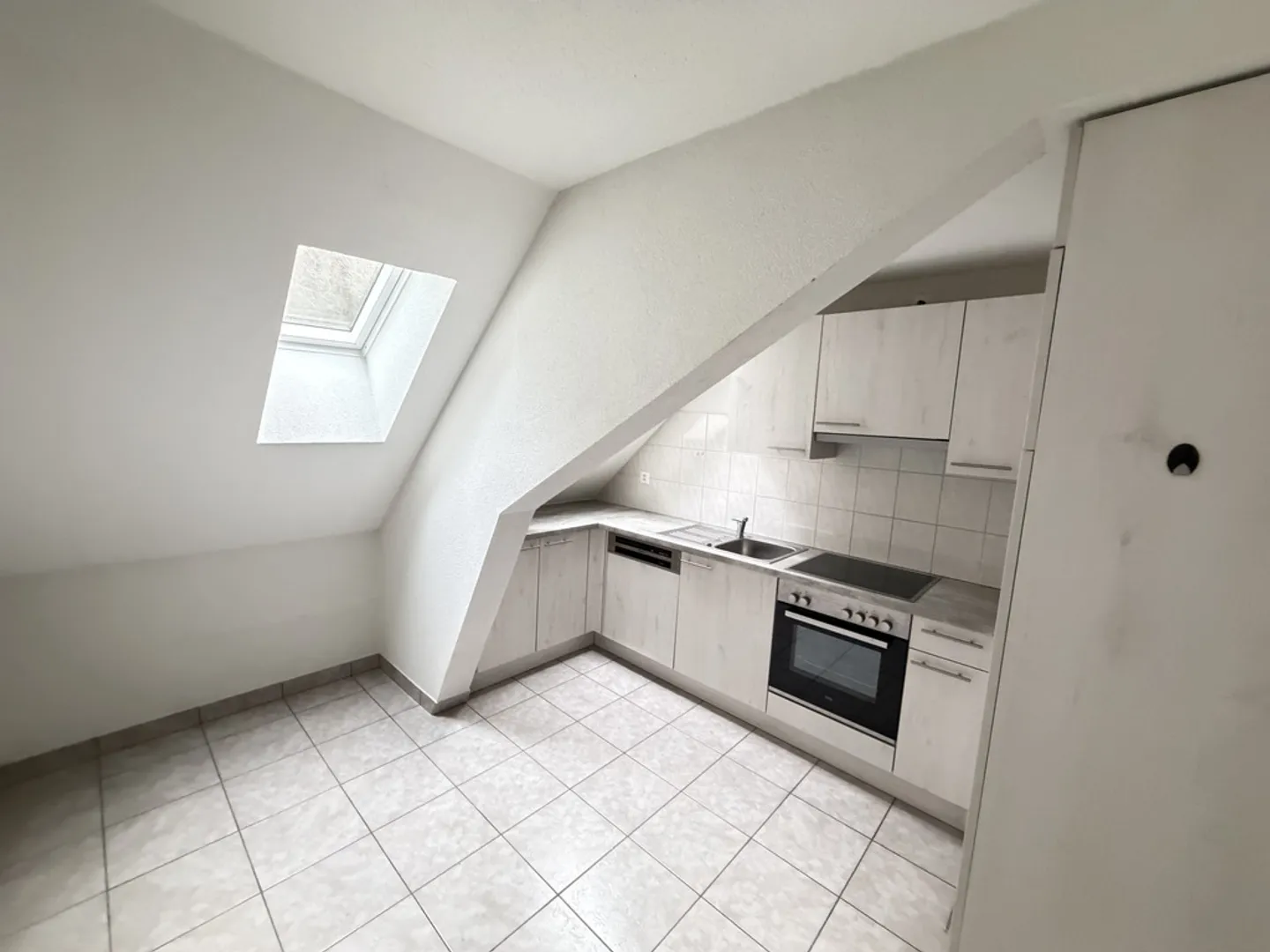 Wohnung 4.5 Zimmer - Foto 2 von 9