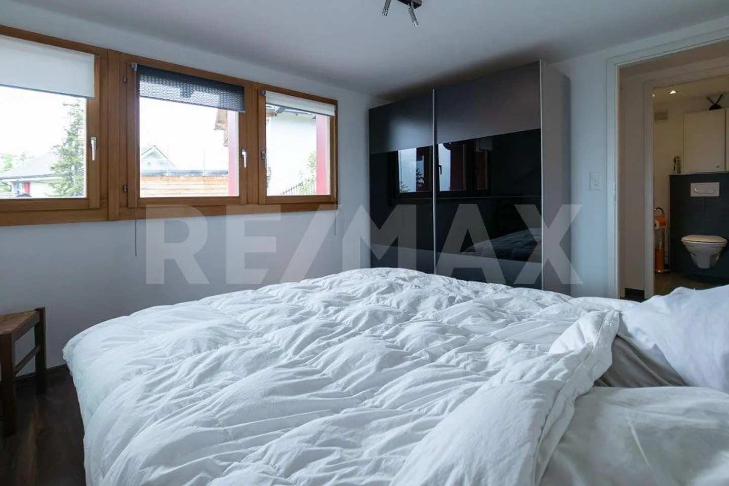 Mehrfamilienhaus mit 4 Wohneinheiten - Foto 8 von 13