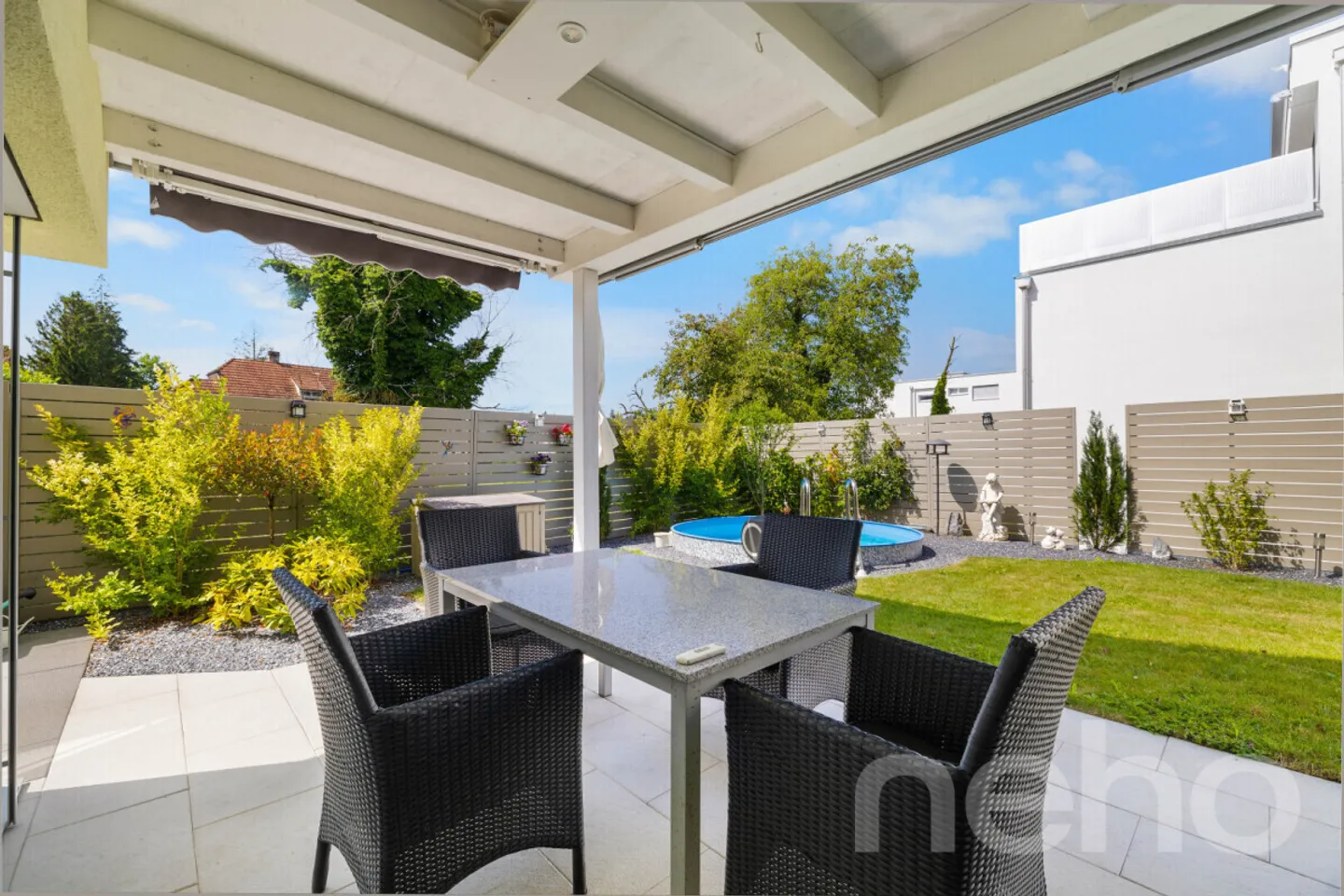 Elegante casa unifamiliare con giardino e piscina - ideale per le famiglie - Foto 1 di 13