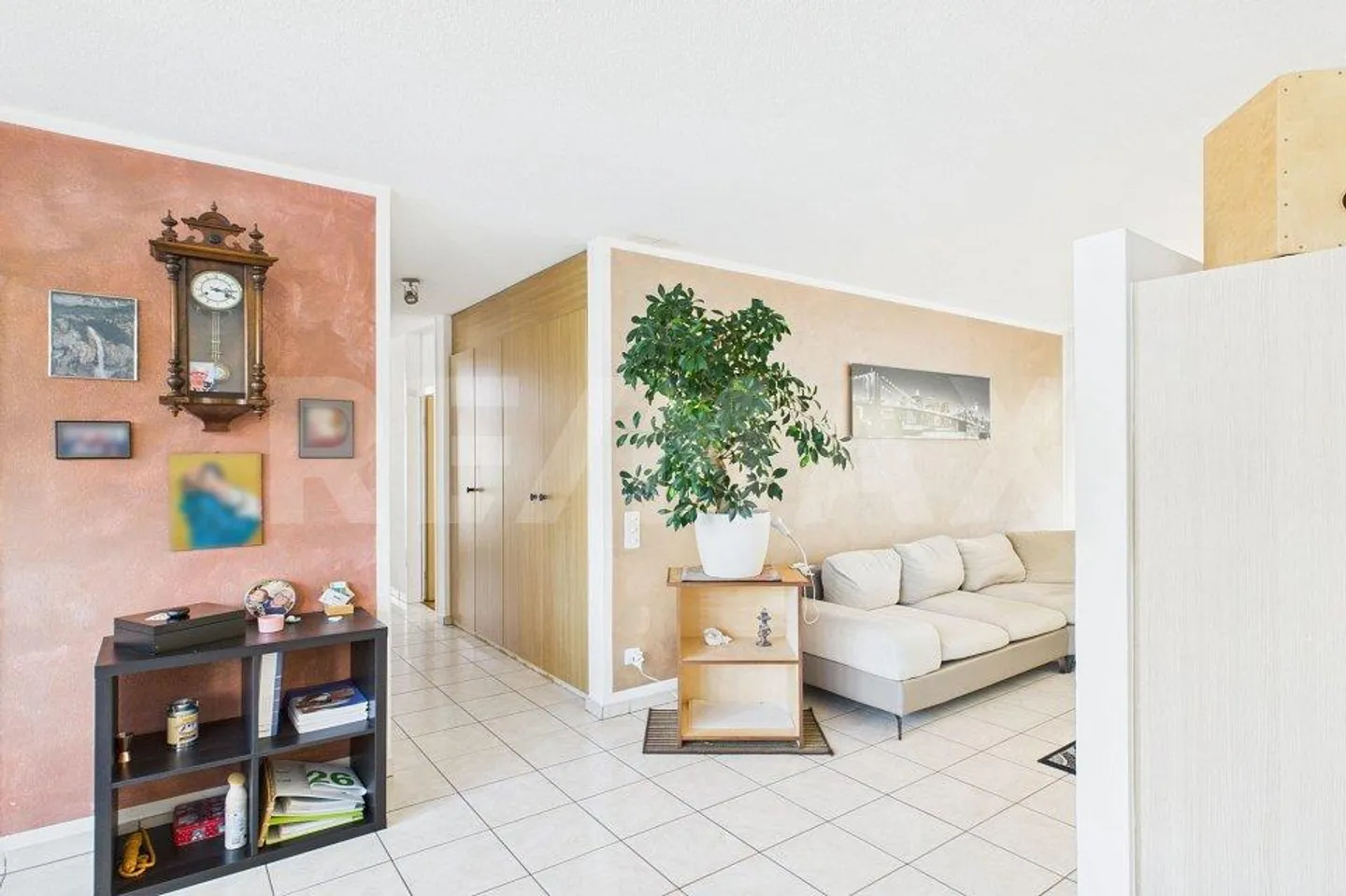 Bright 3 ½ room apartment with terrace in a convenient and residential area - Photo 7 of 13