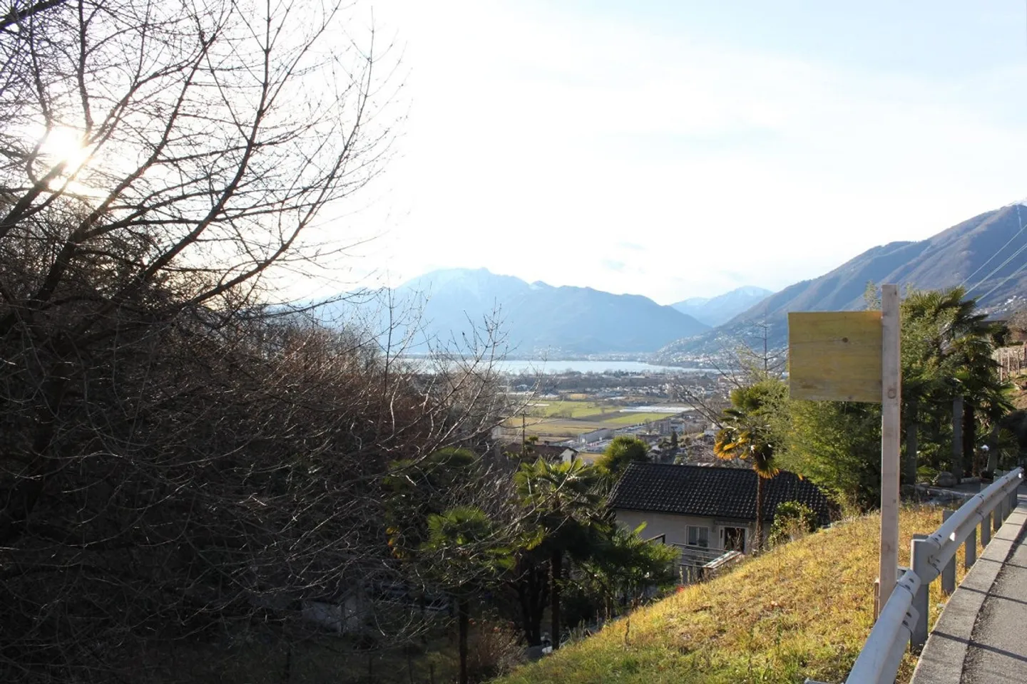 Sonniges Baugrundstück in Riazzino - Foto 5 von 11