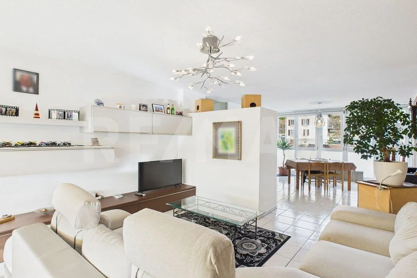 Bright 3 ½ room apartment with terrace in a convenient and residential area - Photo 9 of 13