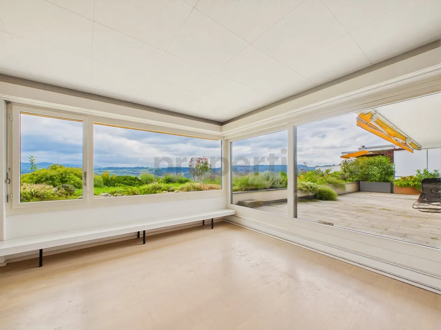 Geräumiges Terrassenhaus in Meilen - Foto 4 von 9
