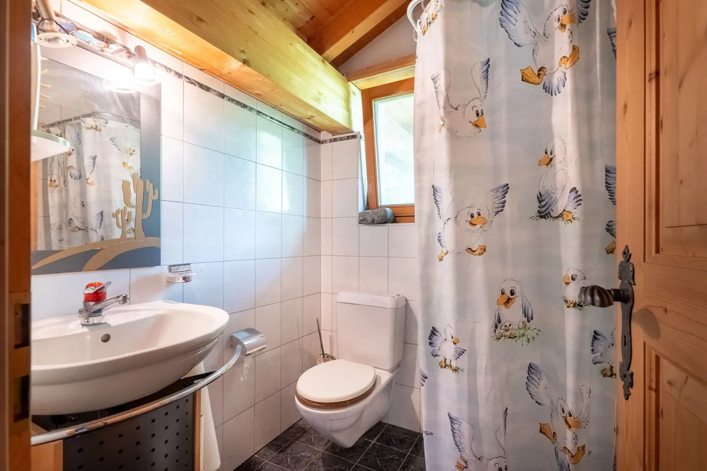 Casa unifamiliare di 6,5 stanze con molteplici possibilità - Foto 5 di 11