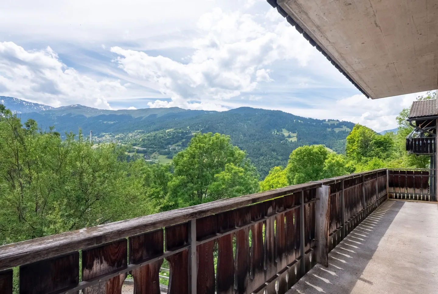 Casa unifamiliare di 6,5 stanze con molteplici possibilità - Foto 9 di 11
