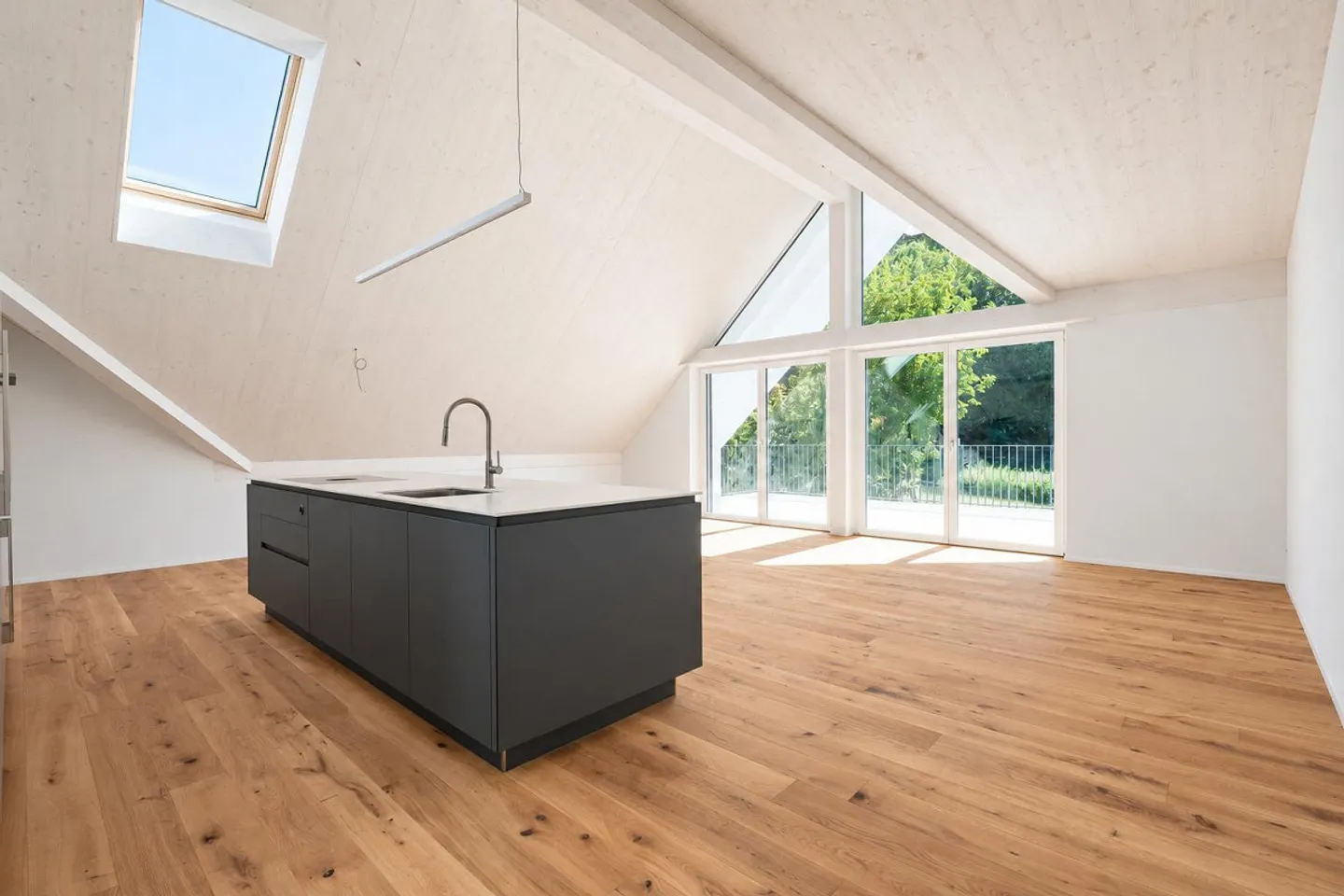 Appartement sous les toits de 4,5 pièces à Mettlen - Photo 2 sur 13