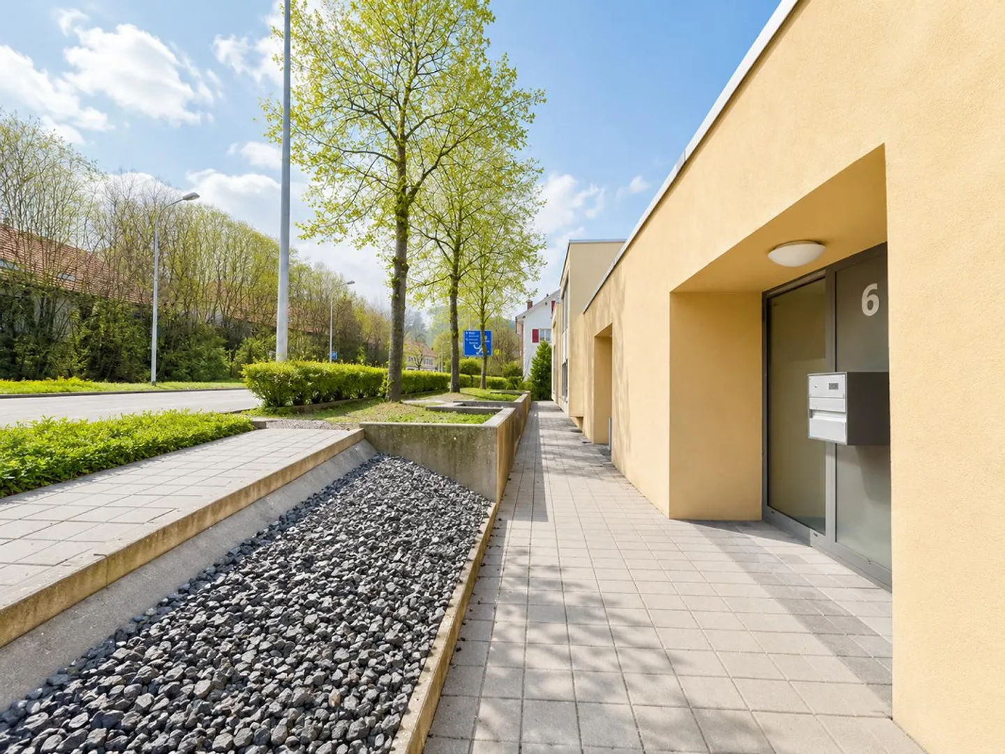 Modern commercial property seeks new tenant! - Photo 1 of 7