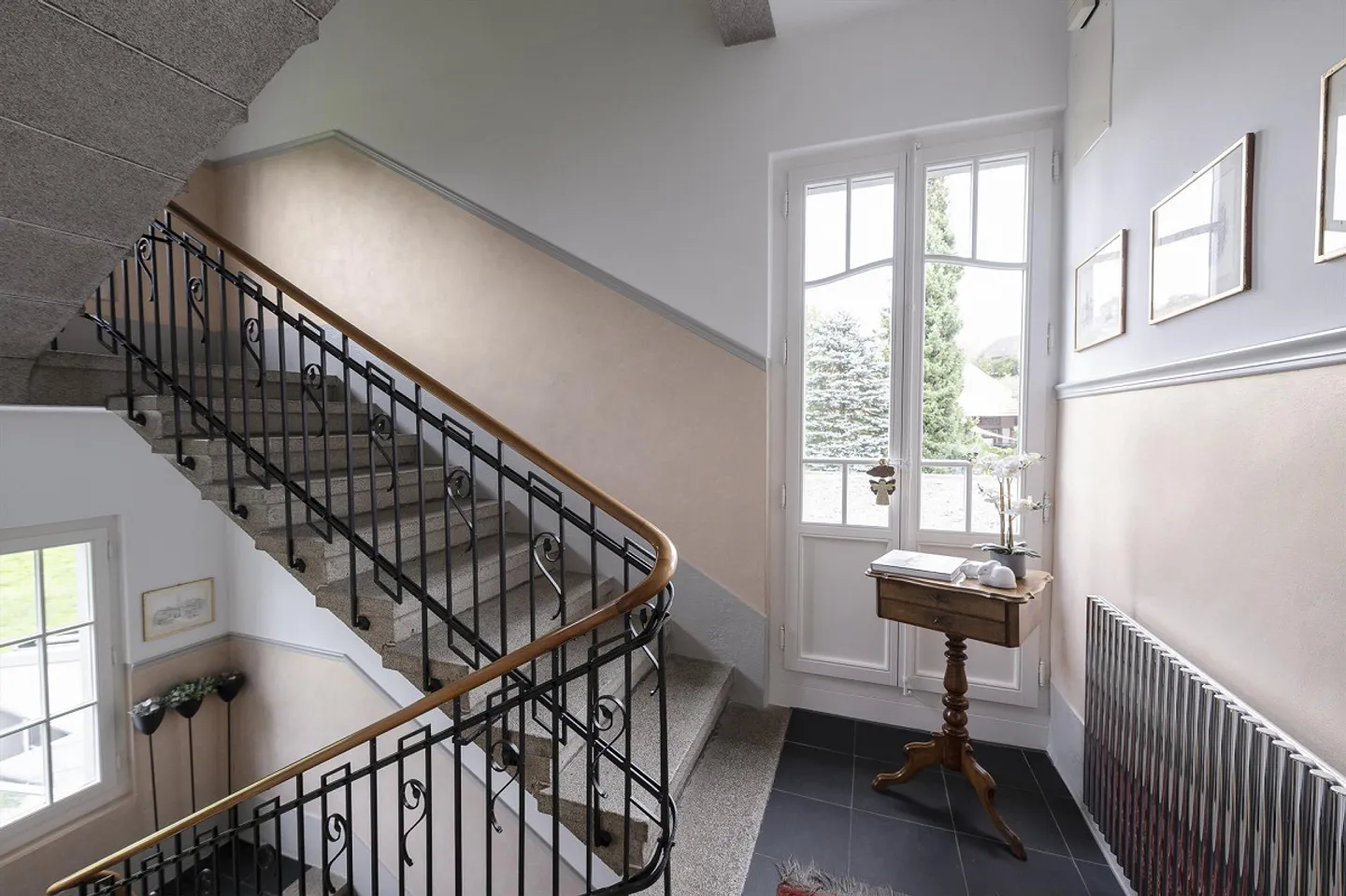 Quality of Life for Rent - Living and Working Under One Roof - Photo 8 of 24